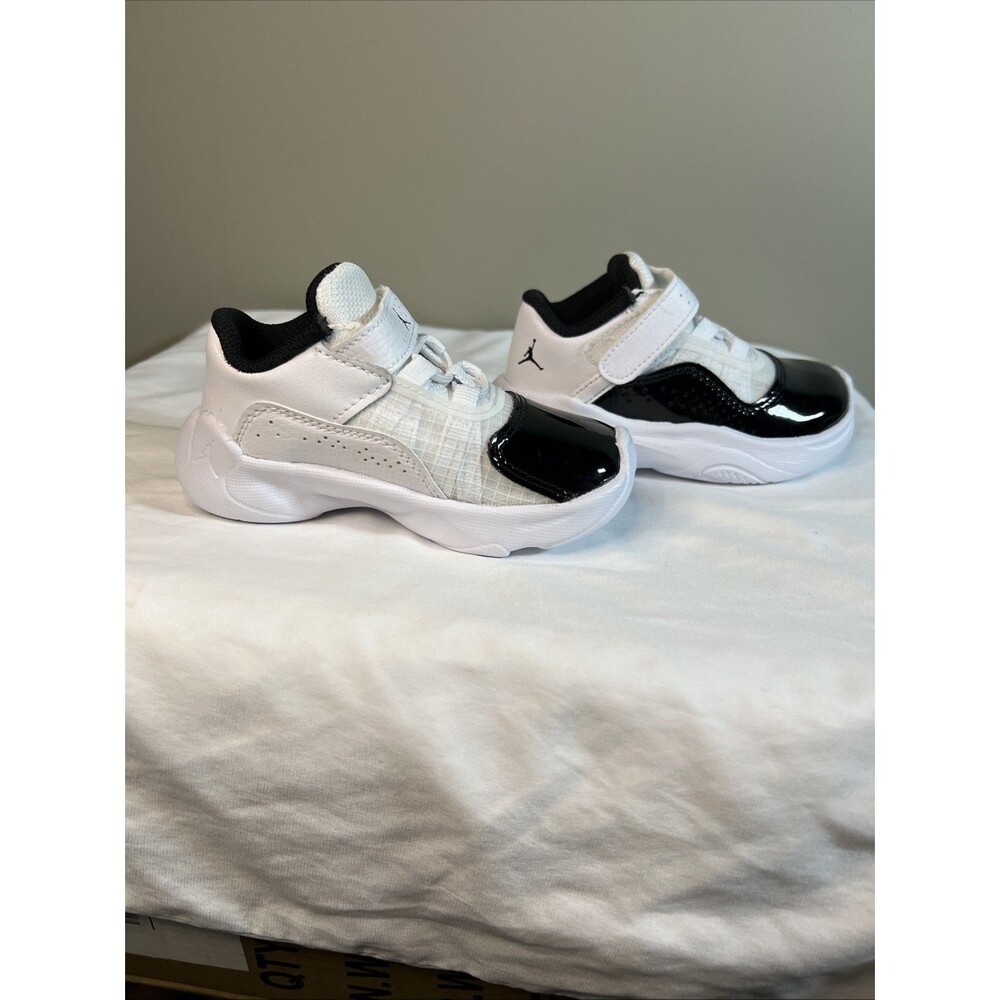 Jordan 11 Low Comfort Low (Toddler) Size 6C